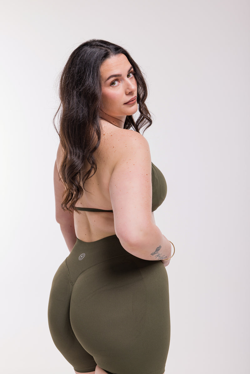 Short Olive Scrunch - Soleil du Sud