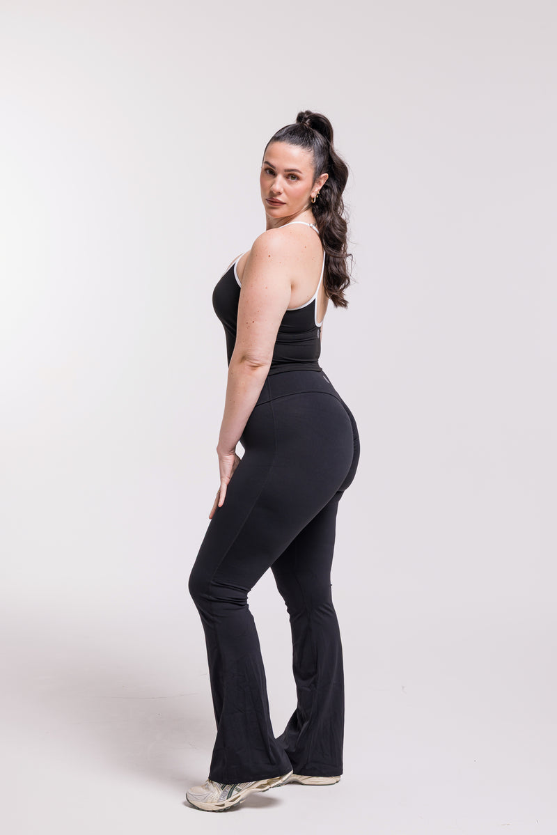 Pantalon Noir Flare – Soleil du Sud