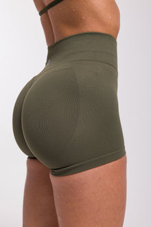 Short Olive Scrunch - Soleil du Sud