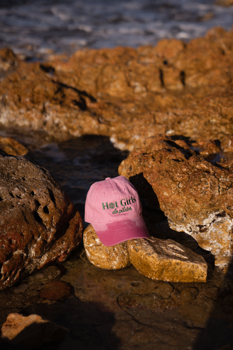 Casquette brodée rose et verte