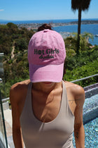Casquette brodée rose et verte